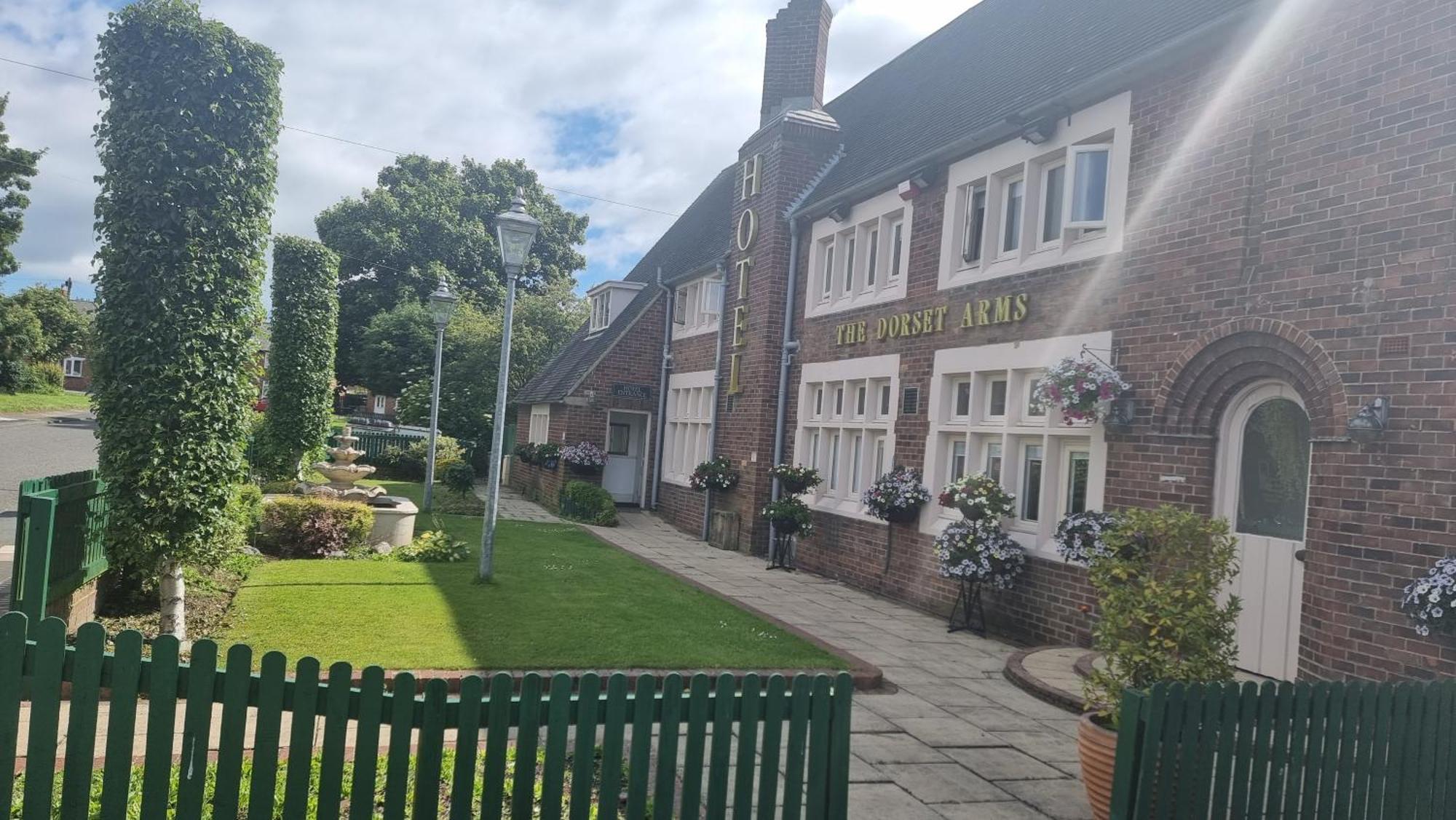 Dorset Arms Hotel Уолсенд Экстерьер фото